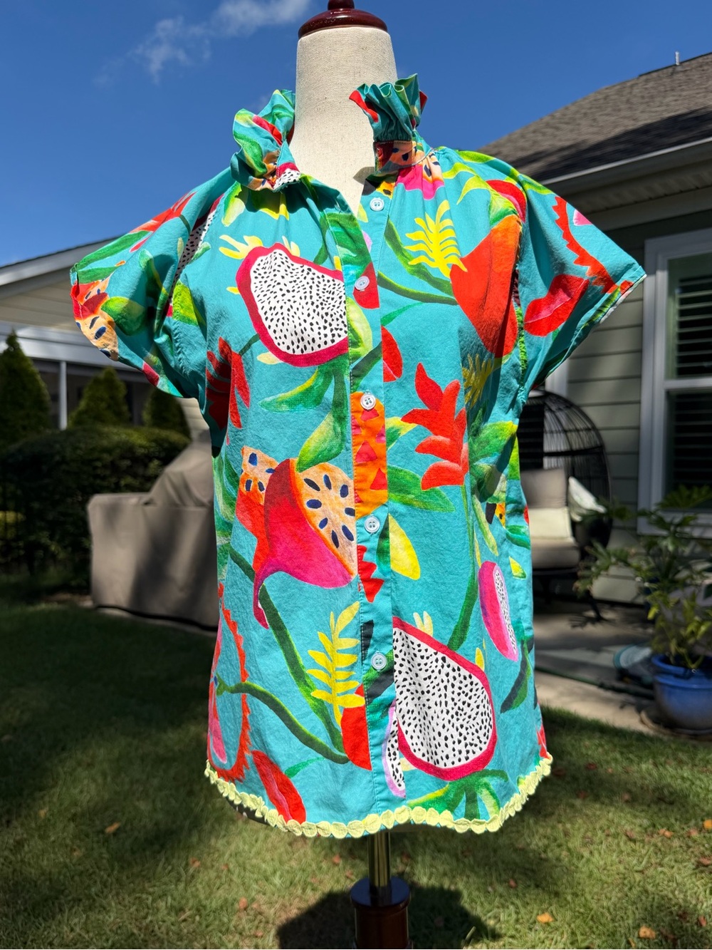 Mariรฉ by Victoria Dunn Adelyn โPoolside Fruitโ Blouse